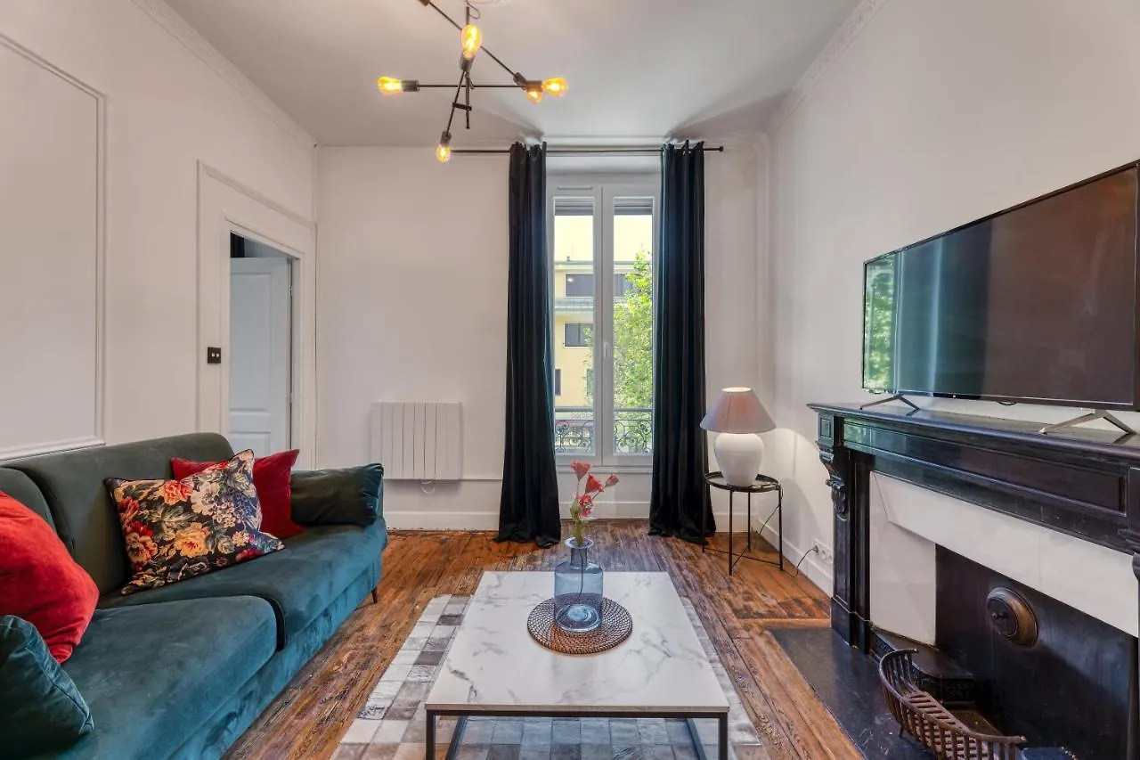 Superbe Appartement T2 Hyper Centre Aix-les-Bains 0*,